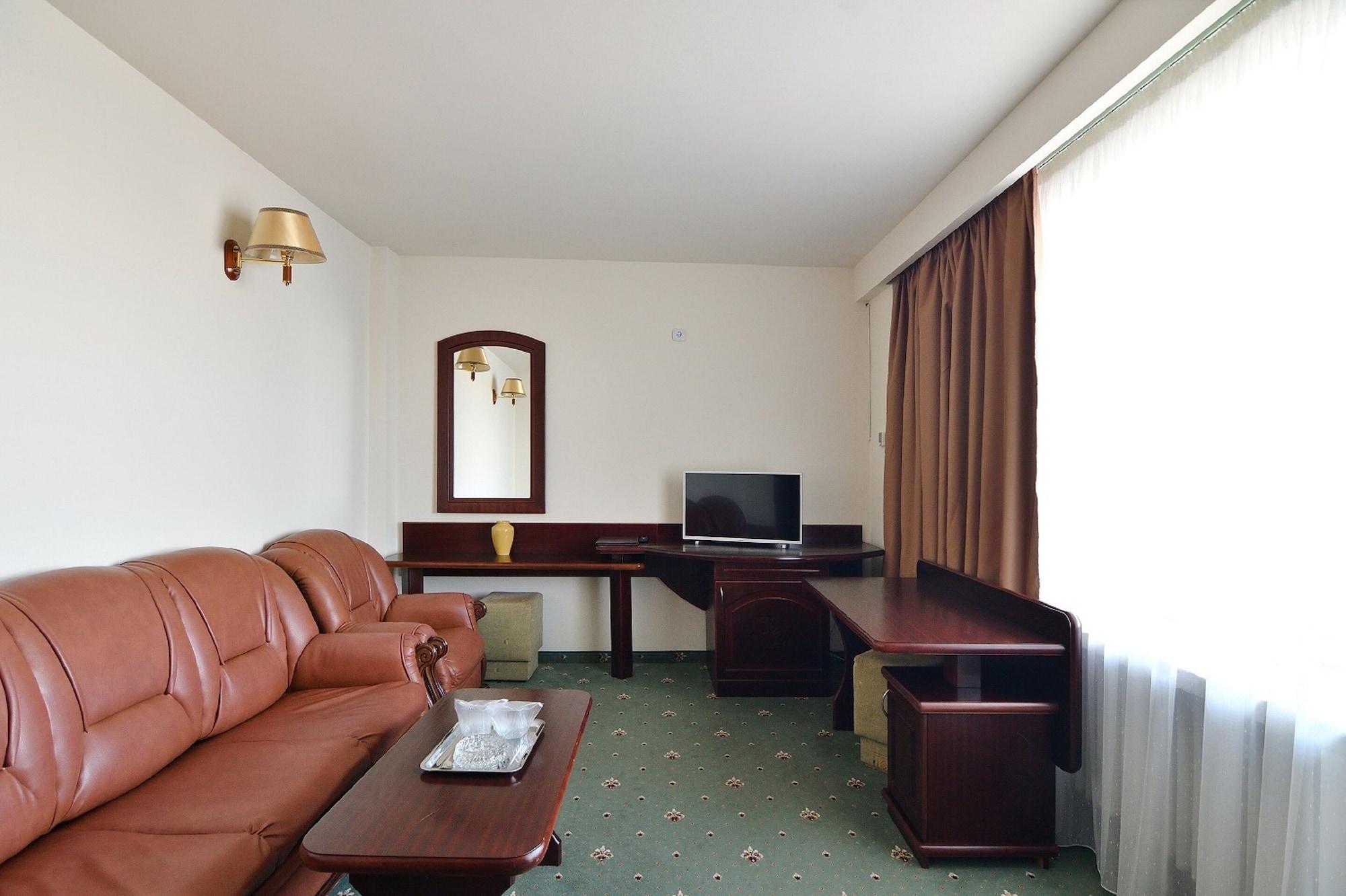 Hotel Delta 3 Tulcea Buitenkant foto
