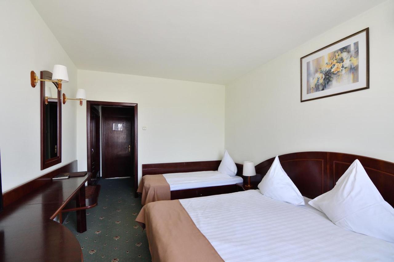 Hotel Delta 3 Tulcea Buitenkant foto